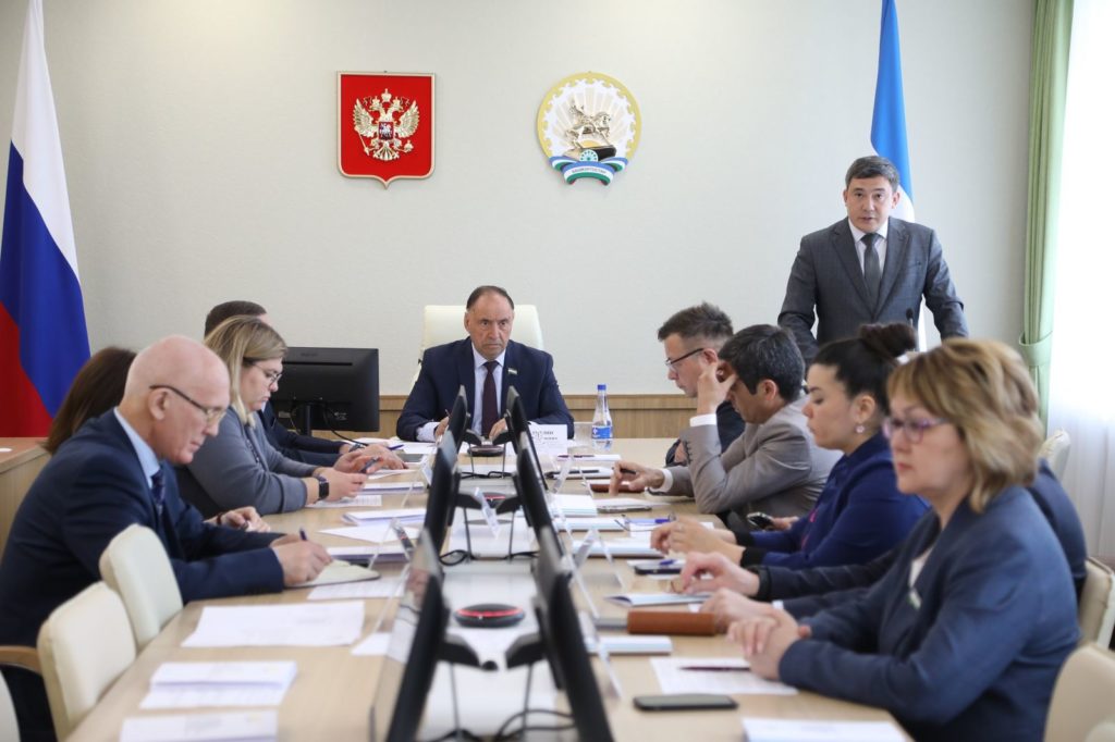 В Государственном Собрании – Курултае Республики Башкортостан состоялось заседание Комитета по образованию, культуре, молодежной политике и спорту.